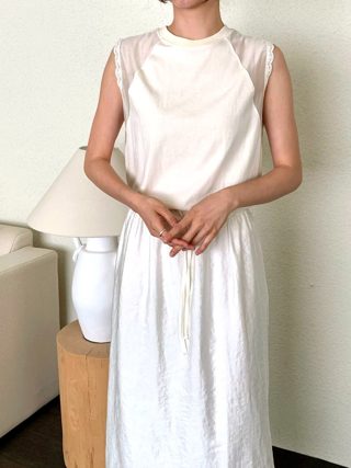 白色