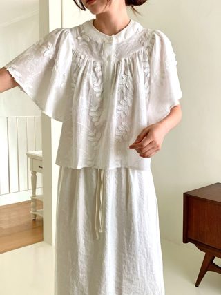 白色