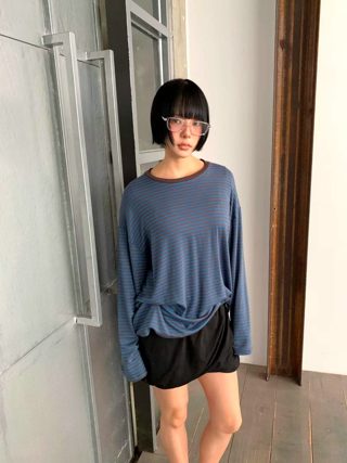 蓝色