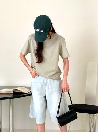 浅绿色