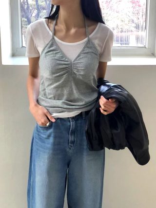 灰色