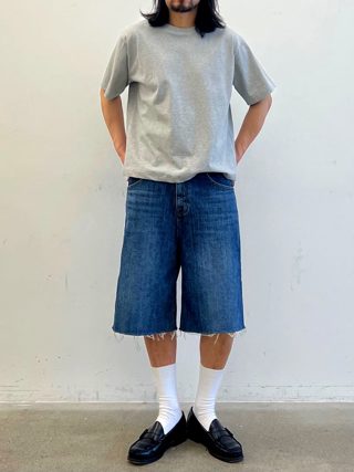 蓝色