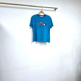 蓝色