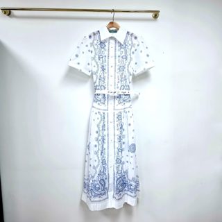 白色