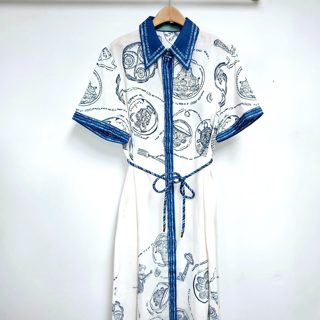 白色