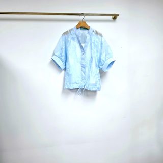 白色