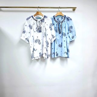 白色
