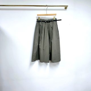 灰色
