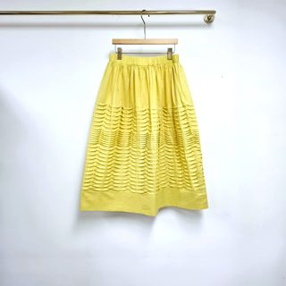 黄色