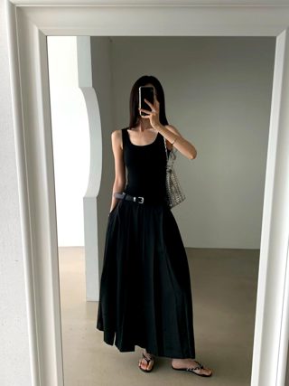 黑色