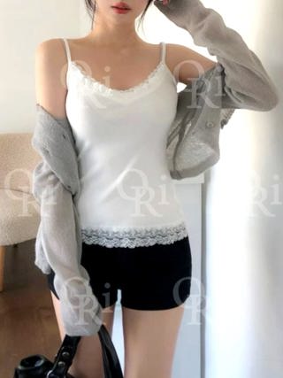 白色