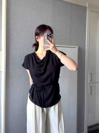 黑色