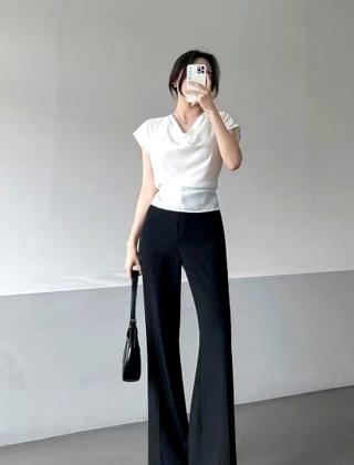 白色