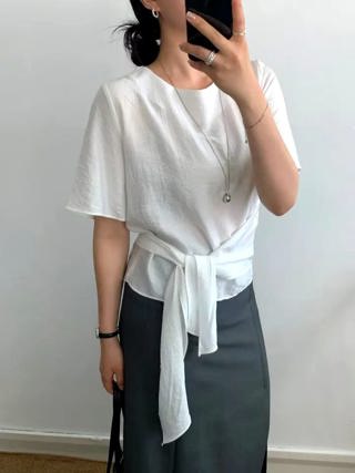 白色