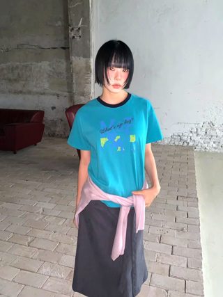 蓝色