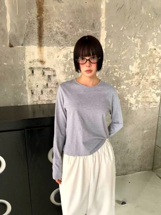 灰色