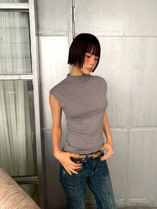 灰色