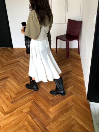 白色