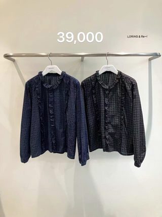 深蓝色