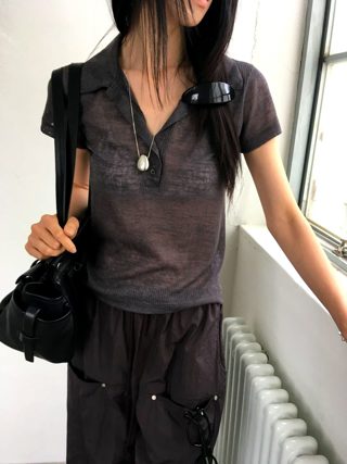 黑色