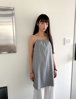 灰色