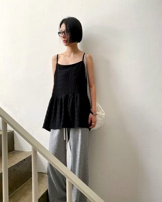 黑色