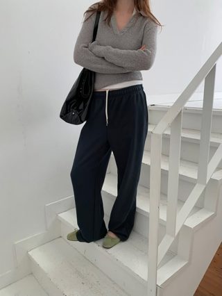 灰色