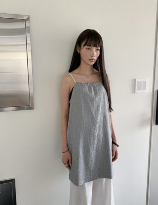 灰色
