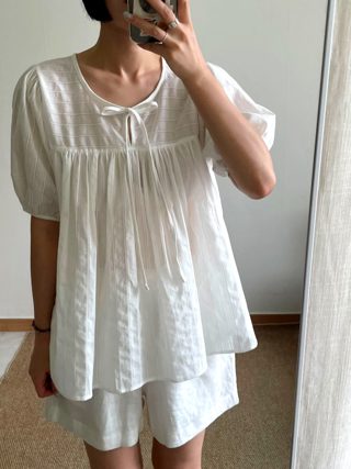 白色