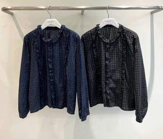 深蓝色