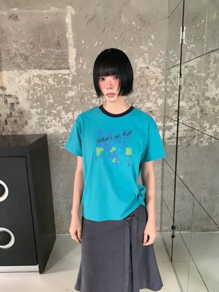 天蓝色