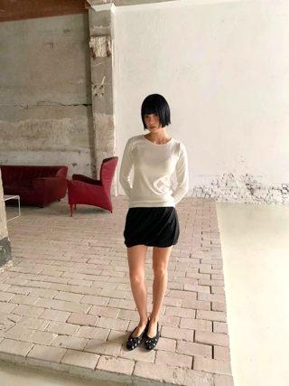 黑色