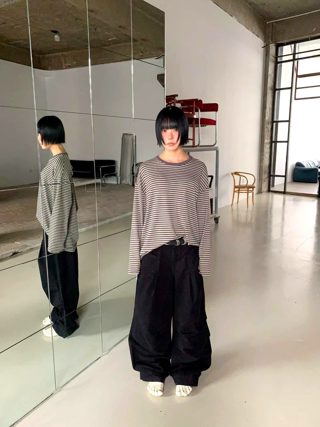 黑色