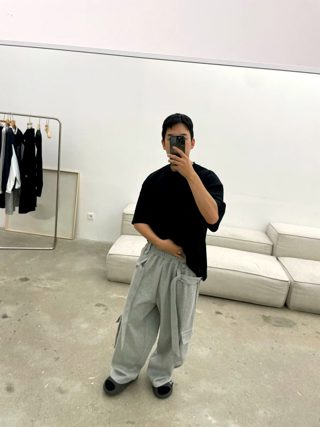 灰色
