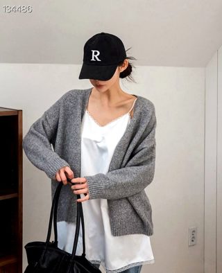 黑色