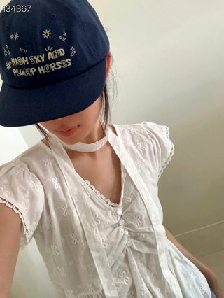 蓝色
