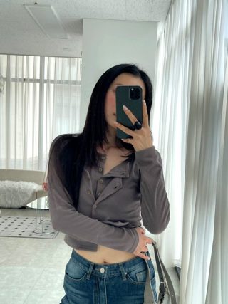 灰色