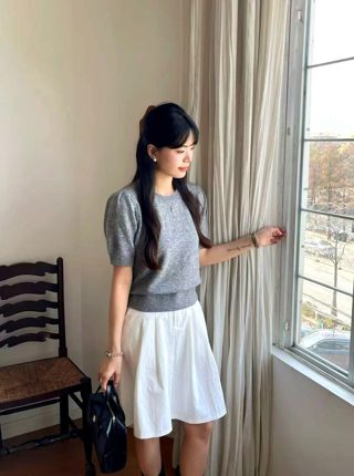 灰色