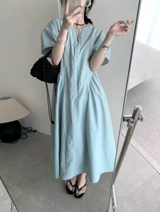 黑色