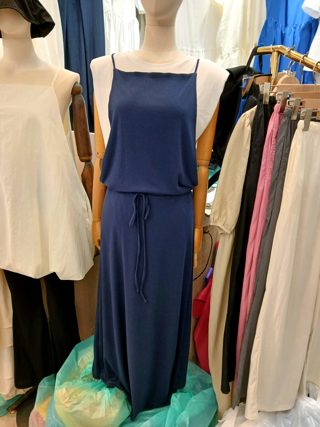 深蓝色