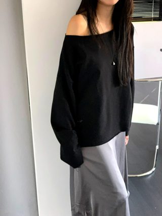 黑色