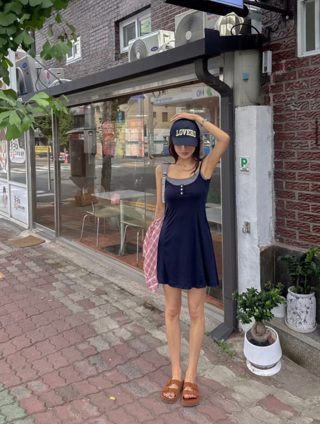 藏青色