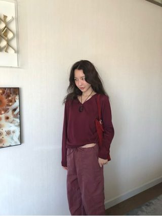 酒红色