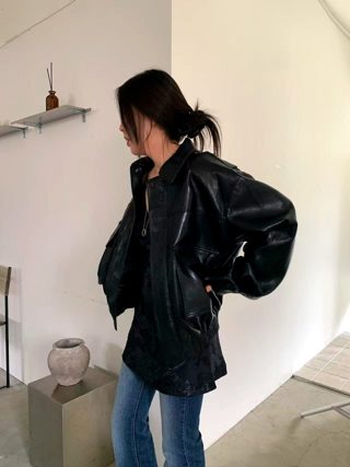 黑色