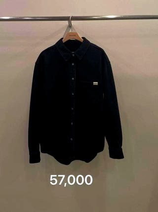 黑色