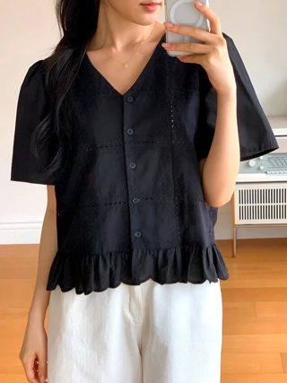 黑色