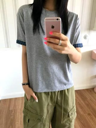 灰色