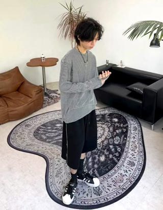 黑色
