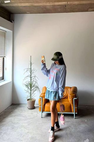 蓝色
