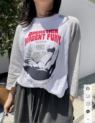 灰色